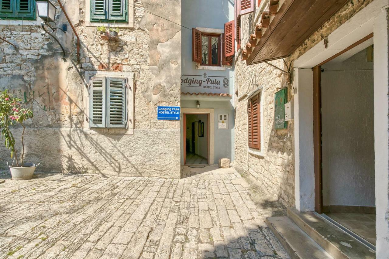 Old Town Apartments In City Center Pula Extérieur photo